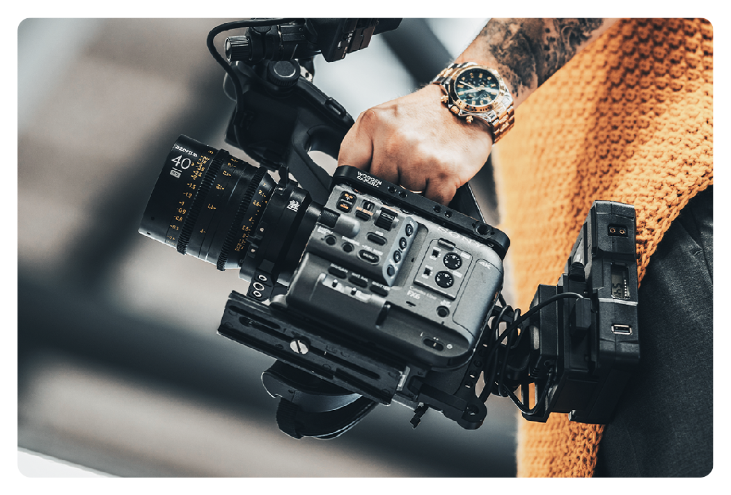 40mm vespid lens in use on set, DZOFILM FF Vespid 90mm Macro T2.8 Lens PL/EF Mount
